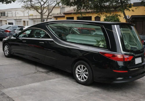 servicio-funerario-carroza-funebre-movilidad-01.webp